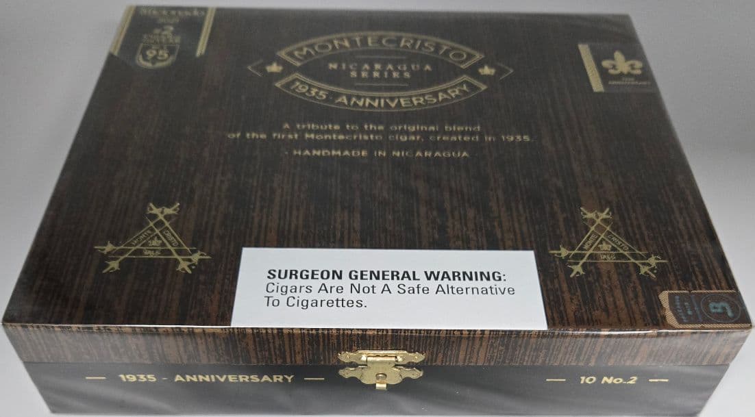 Montecristo 1935 Anniversary Nicaragua No. 2 - 6 1/8 X 52 - Box of 10