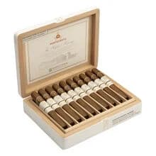 Montecristo Bardstown Toro 6 × 52 Box of 10 cigars